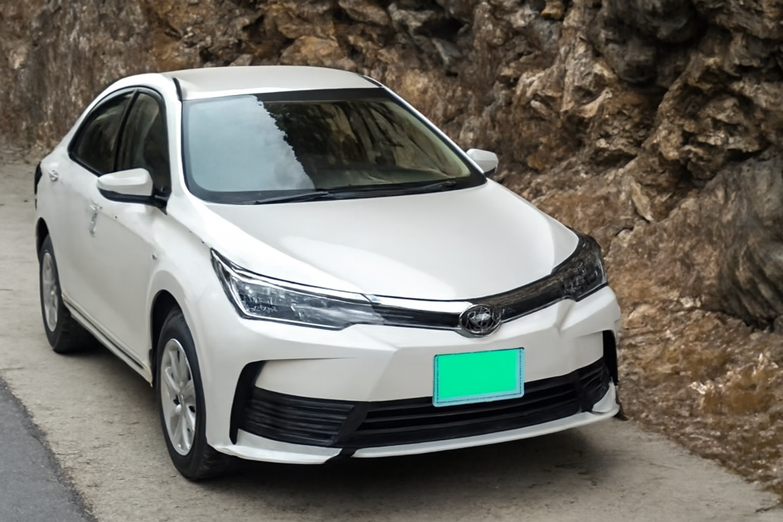 Toyota Corolla GLi / Altis – Comfort with Reliability