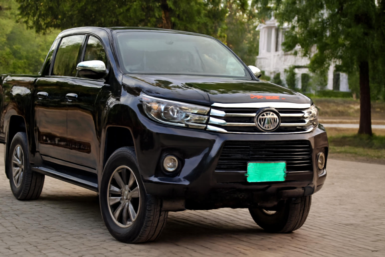 🚙 Toyota Hilux Revo – Rugged & Powerful Pickup Truck